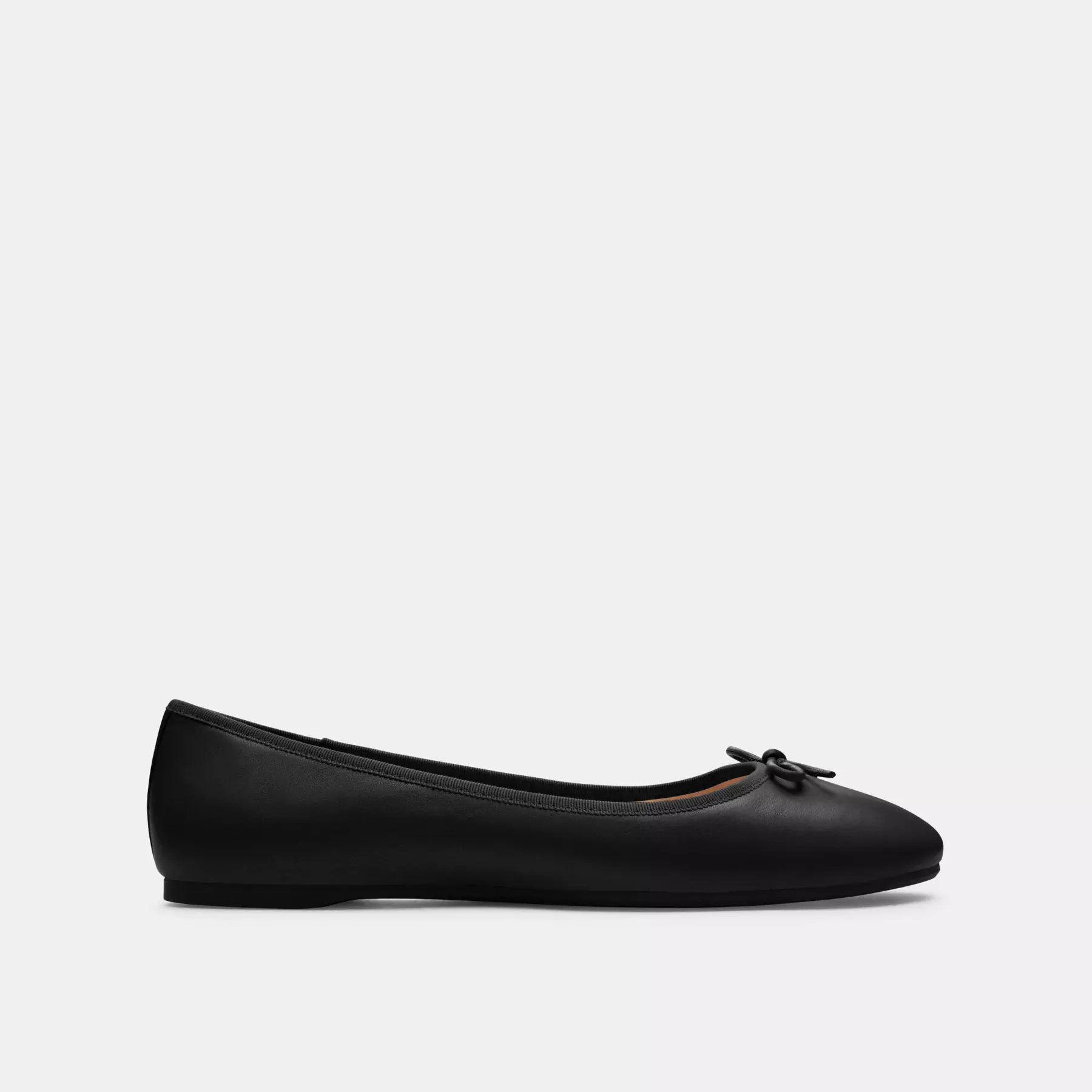 COACH Abigail Flat Svart COACH Abigail Flat Svart