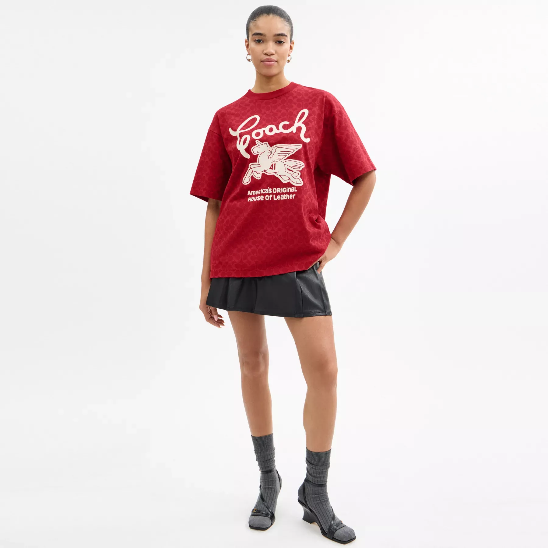 COACH Avslappnad signatur Pegasus T-shirt i ekologisk bomull Röd signatur