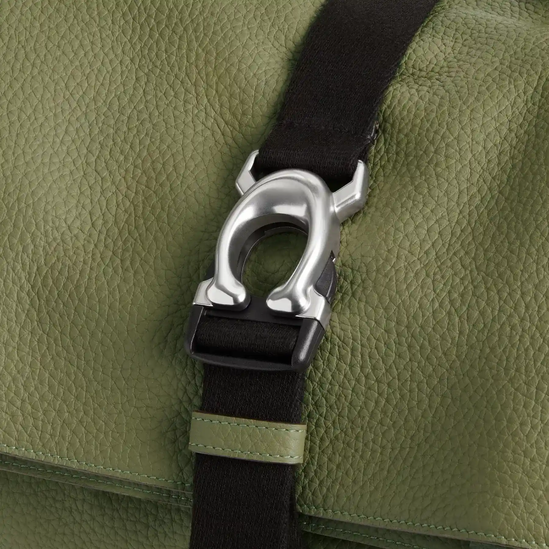 COACH Beck Roll Top Ryggsäck Mossa COACH Beck Roll Top Ryggsäck Mossa