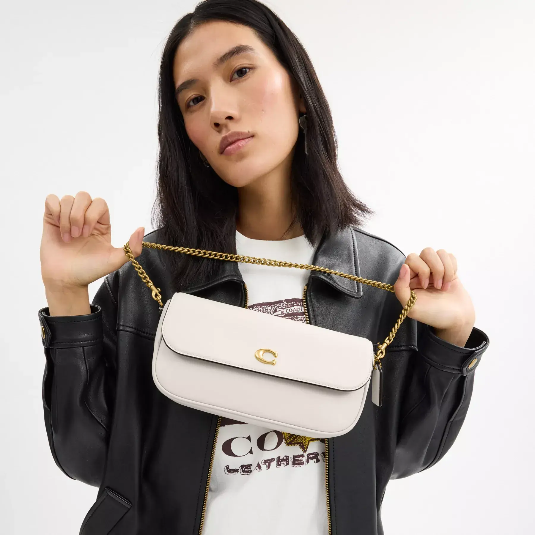COACH Brook Flap Chain Bag Krita COACH Brook Flap Chain Bag Krita