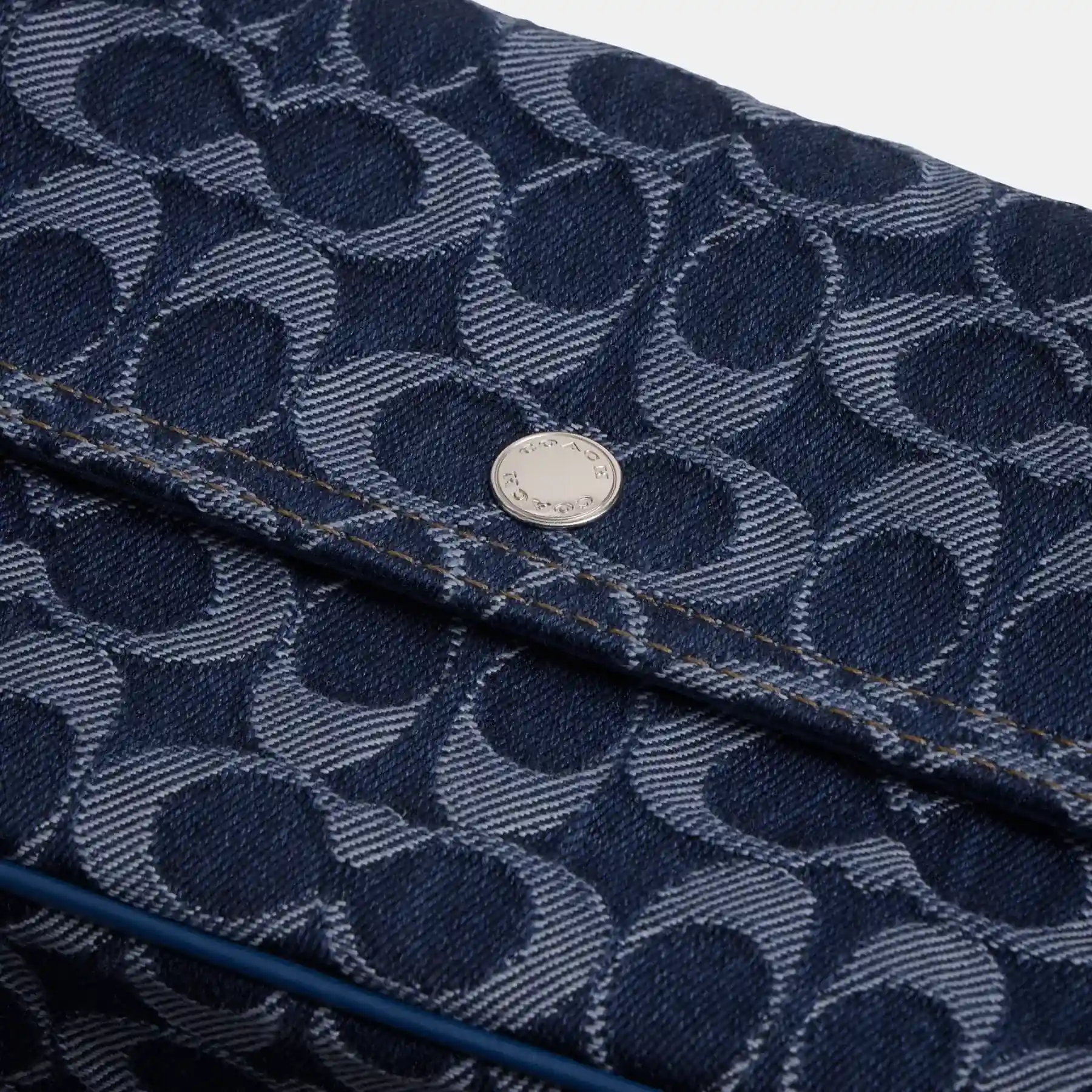 COACH Brook Flap Chain Bag I Signature Denim Deep Blue Multi COACH Brook Flap Chain Bag I Signature Denim Deep Blue Multi