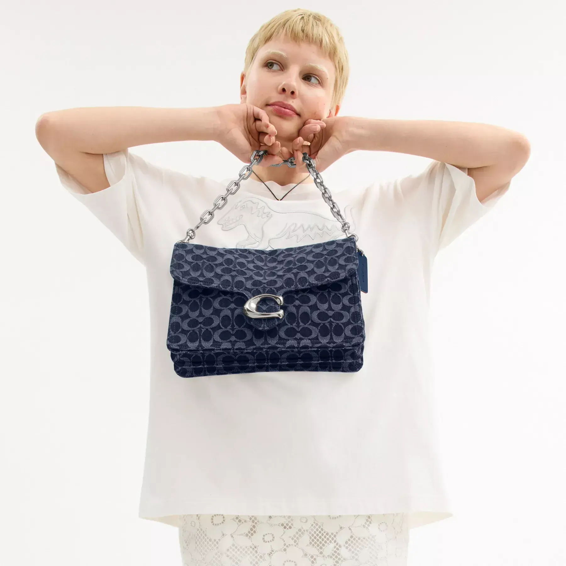 COACH Chain Tabby Axelväska 30 I Signature Denim Deep Blue Multi COACH Chain Tabby Axelväska 30 I Signature Denim Deep Blue Multi