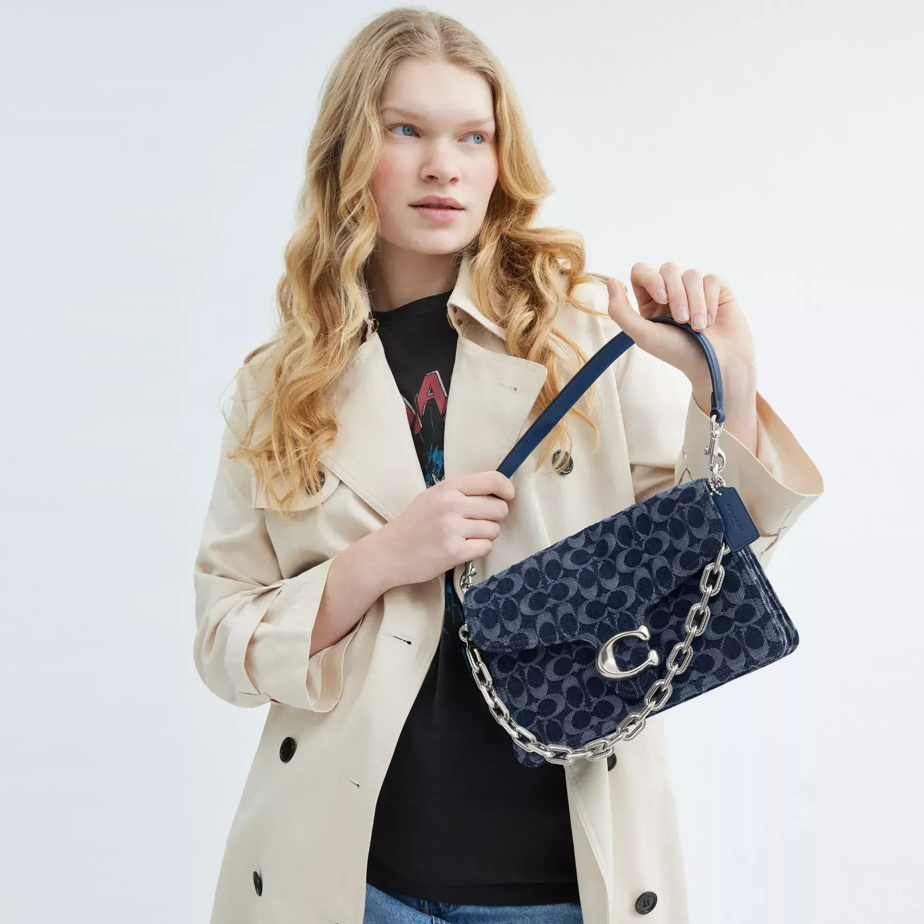 COACH Chain Tabby Axelväska I Signature Denim Deep Blue Multi COACH Chain Tabby Axelväska I Signature Denim Deep Blue Multi