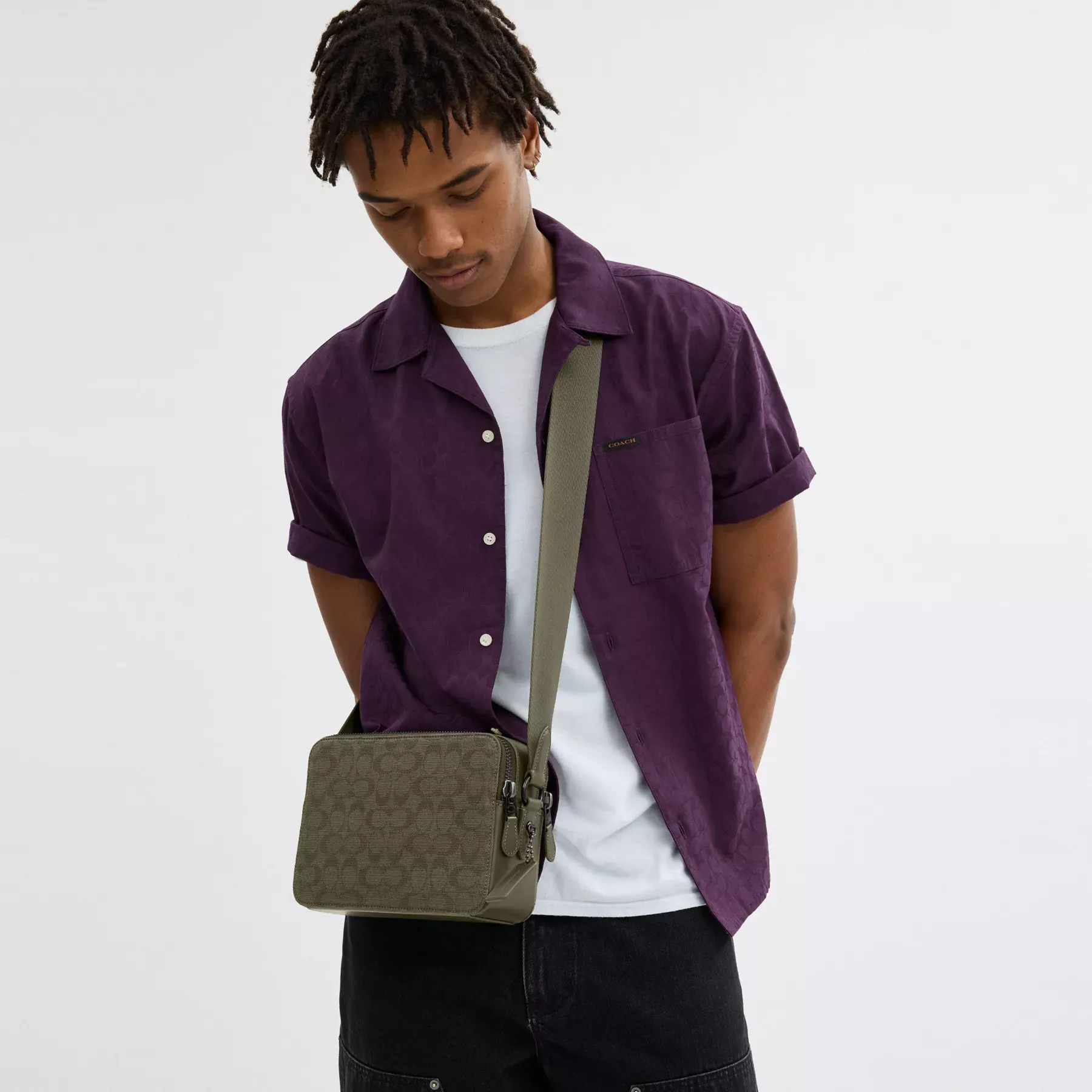 COACH Charter Crossbody Bag 24 i signatur canvas jacquard Army Green COACH Charter Crossbody Bag 24 i signatur canvas jacquard Army Green