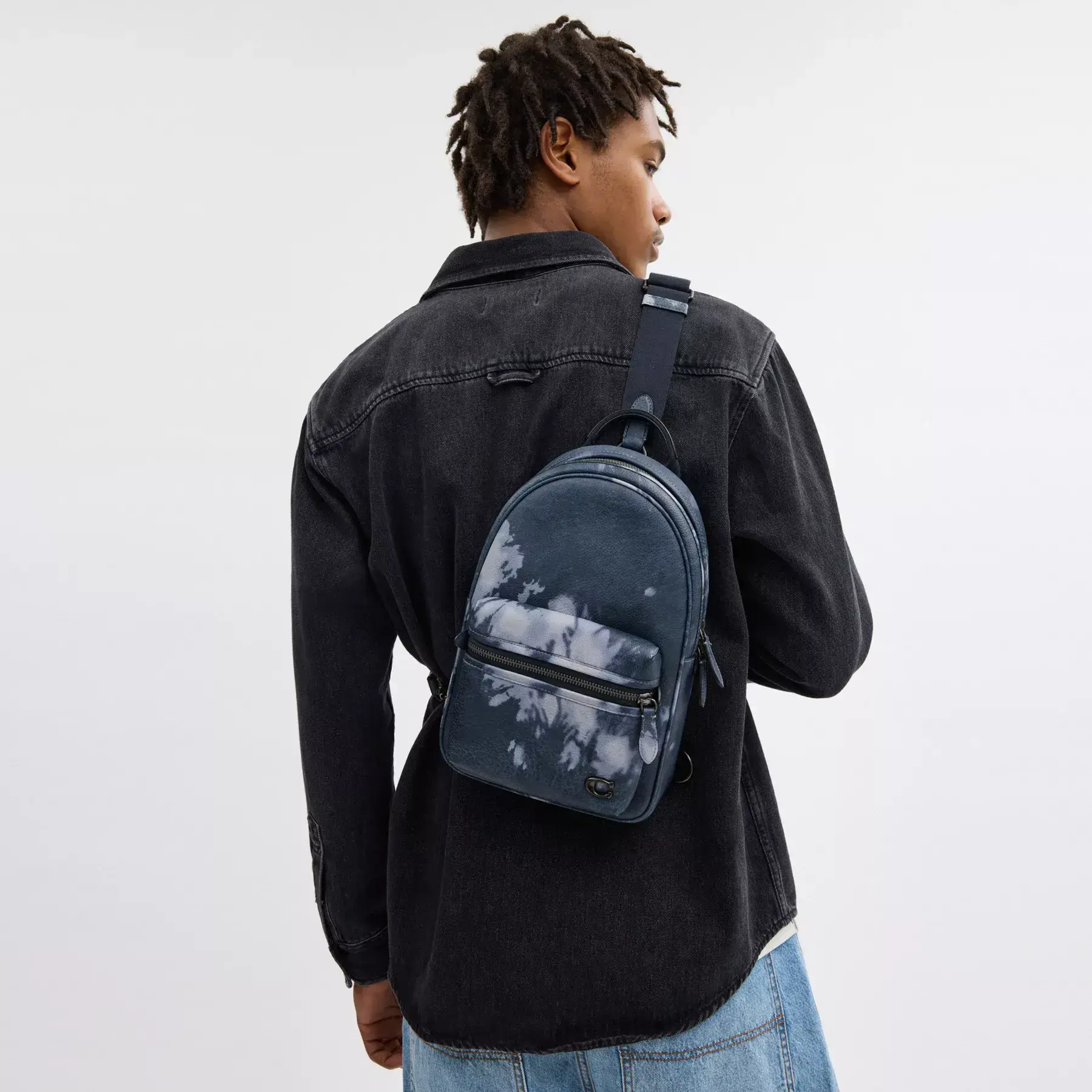COACH Charterpaket med Tie-Dye-tryck Midnight Navy Multi COACH Charterpaket med Tie-Dye-tryck Midnight Navy Multi