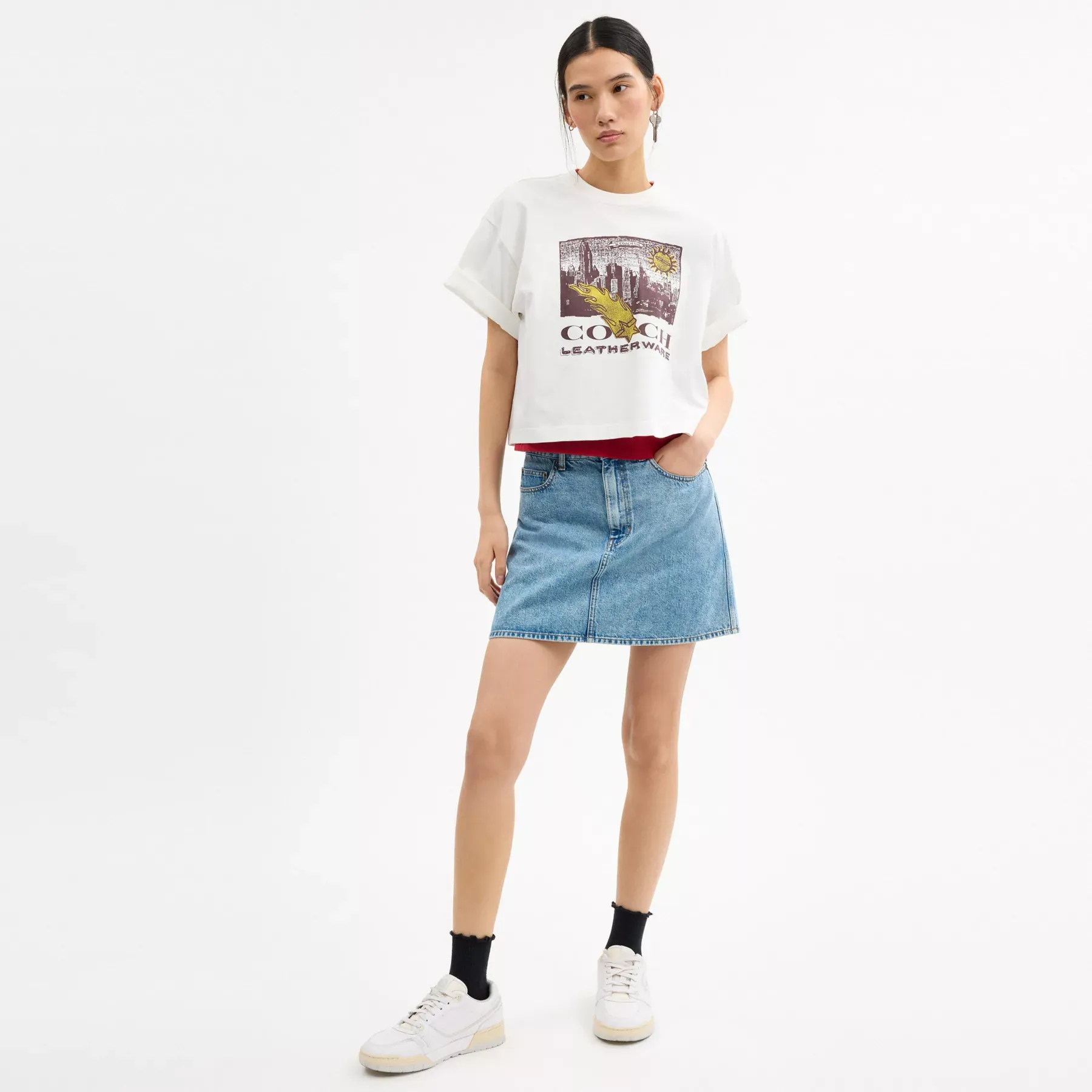 COACH Collage grafisk beskuren T-shirt i ekologisk bomull Vit