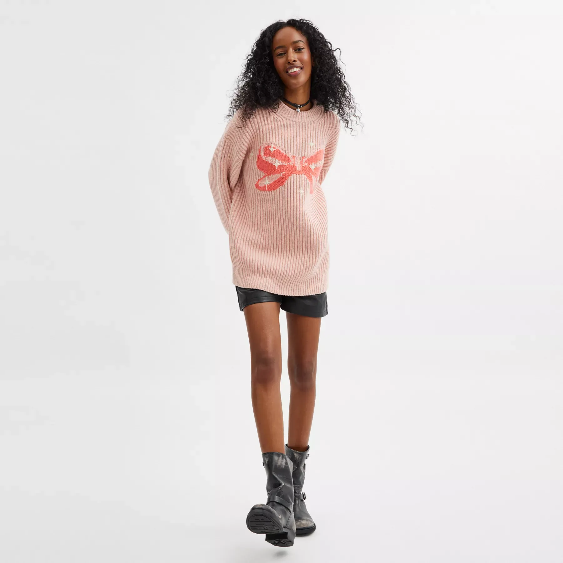 COACH Crewneck rosetttröja i återvunnen ull Rosa COACH Crewneck rosetttröja i återvunnen ull Rosa