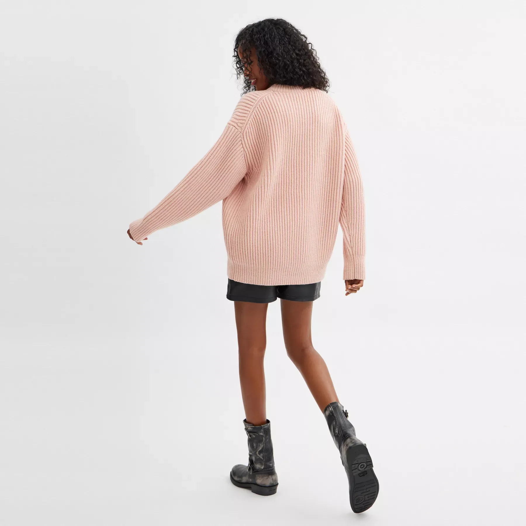 COACH Crewneck rosetttröja i återvunnen ull Rosa COACH Crewneck rosetttröja i återvunnen ull Rosa