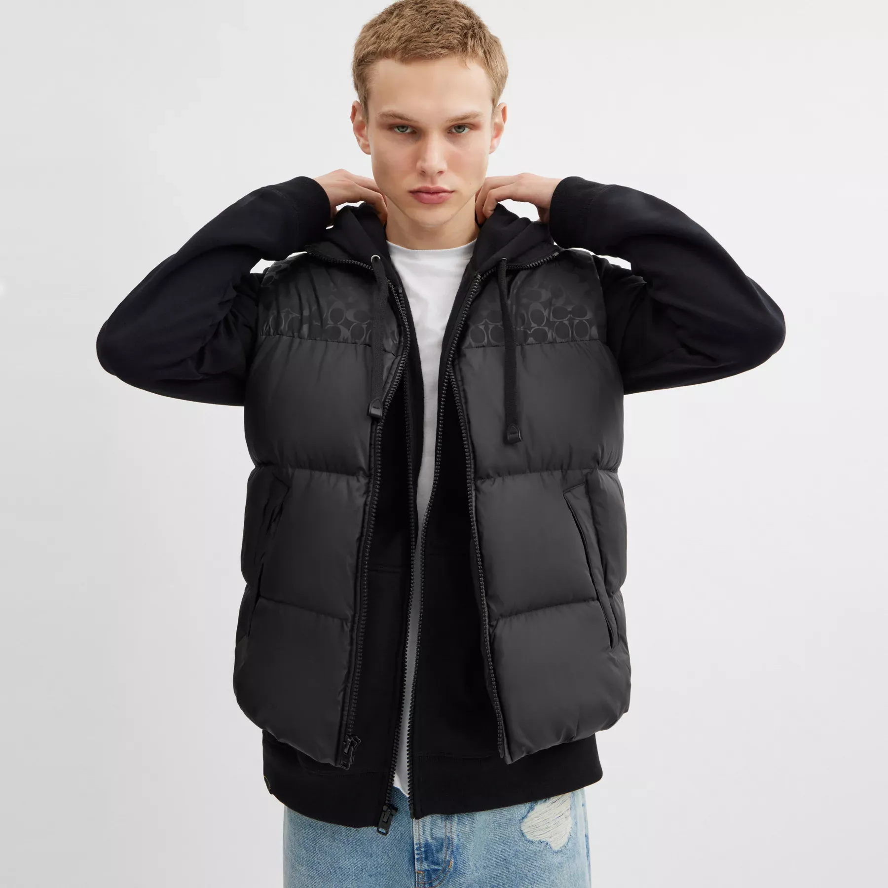 COACH Dunväst i återvunnen polyester Svart
