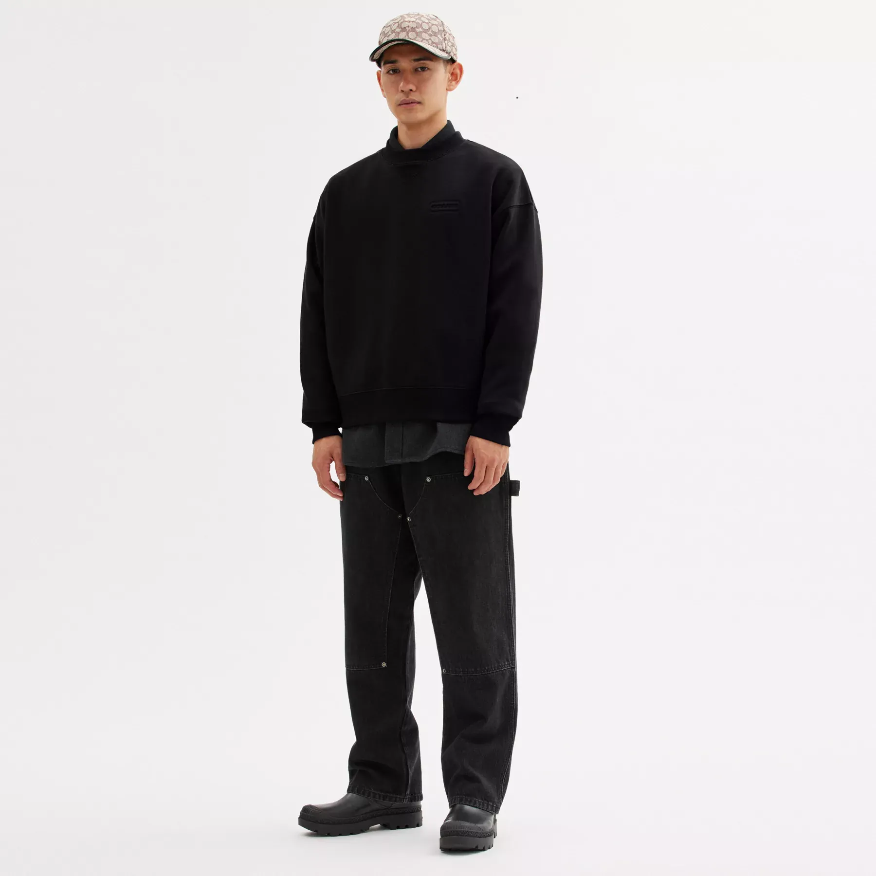 COACH Essential Crewneck Svart