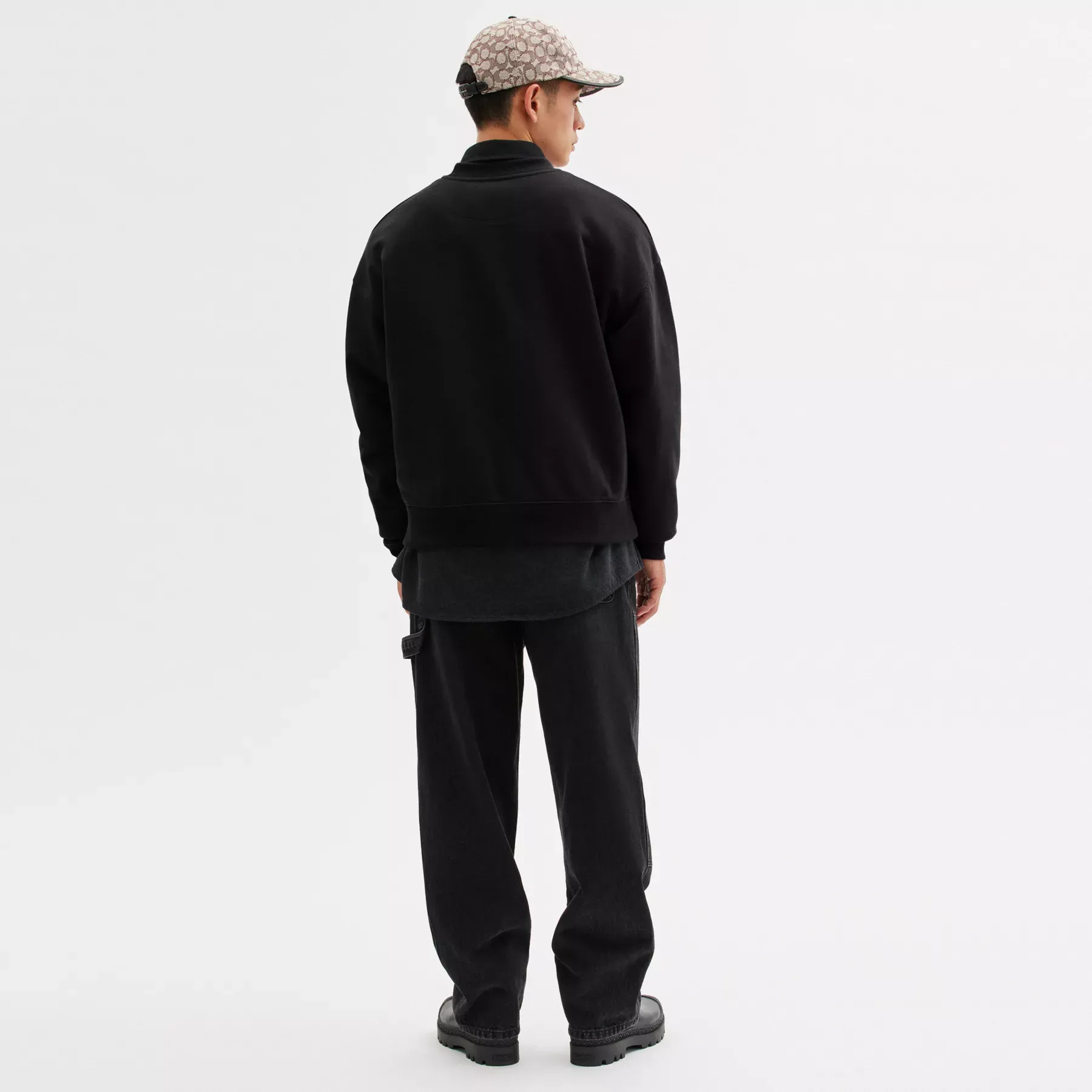 COACH Essential Crewneck Svart COACH Essential Crewneck Svart