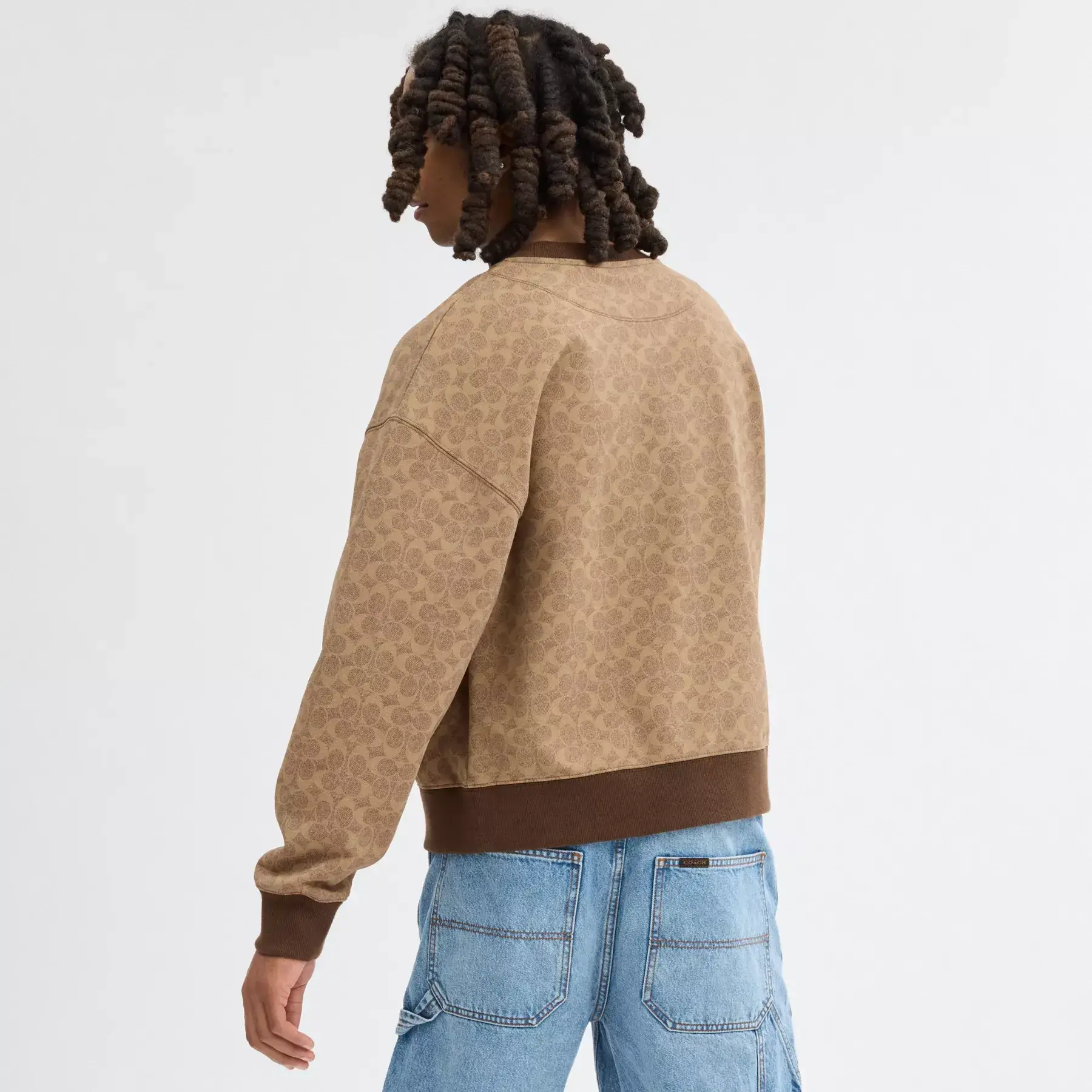 COACH Essential Signature Crewneck Tan signatur COACH Essential Signature Crewneck Tan signatur