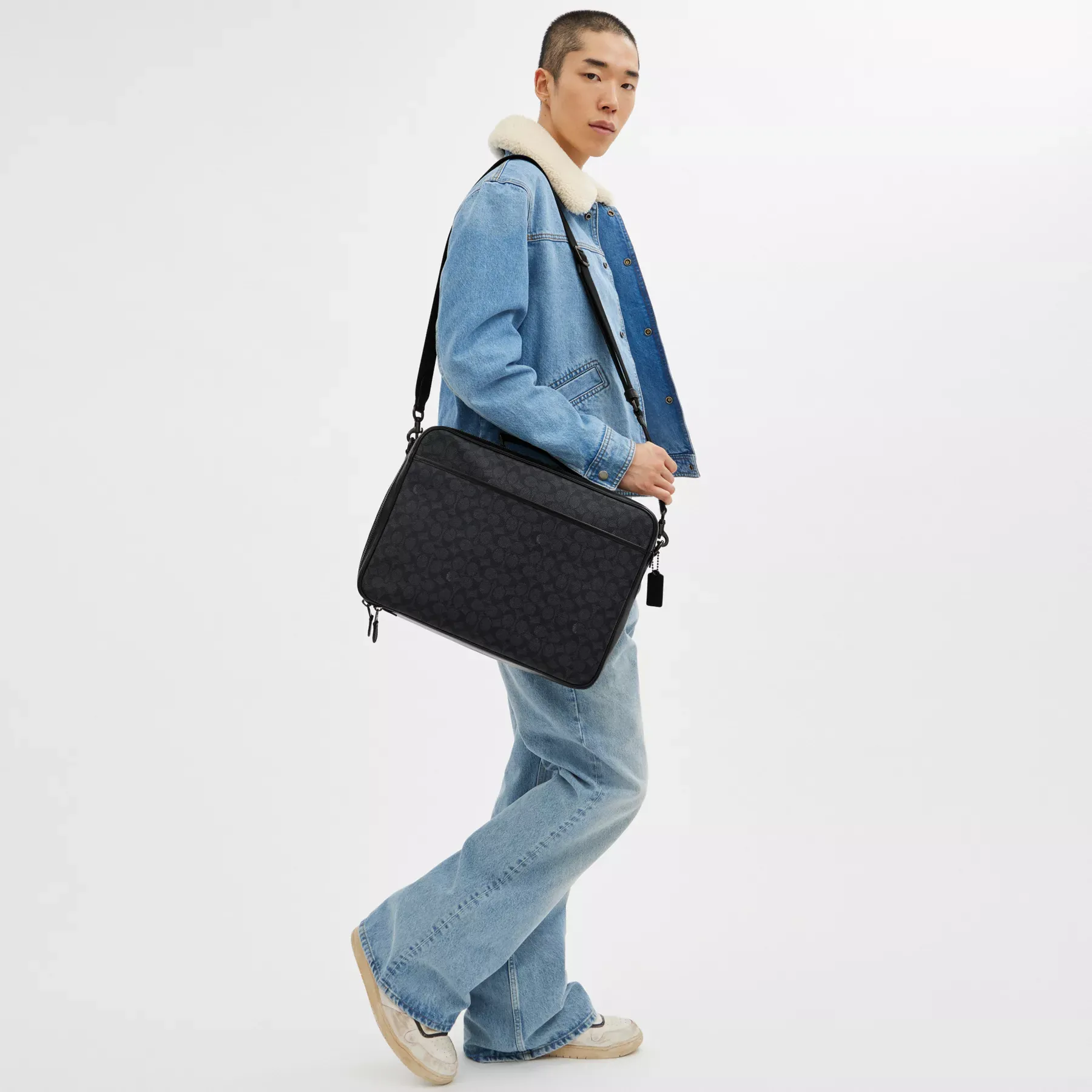 COACH Gotham Cabriolet Brief I Signature Canvas Kol COACH Gotham Cabriolet Brief I Signature Canvas Kol