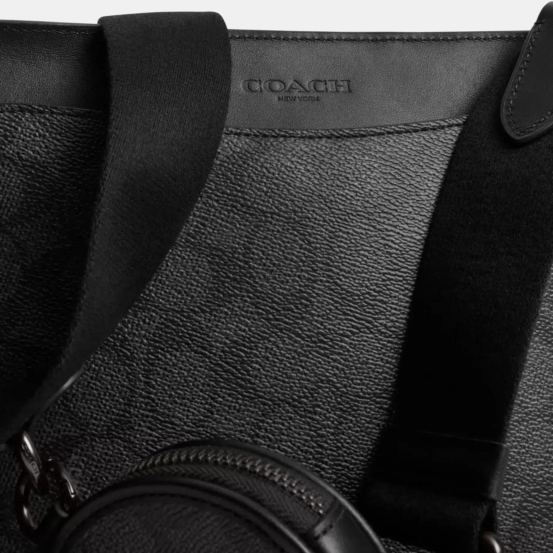 COACH Hitch Cabriolet Crossbody I Signature Canvas Kol COACH Hitch Cabriolet Crossbody I Signature Canvas Kol