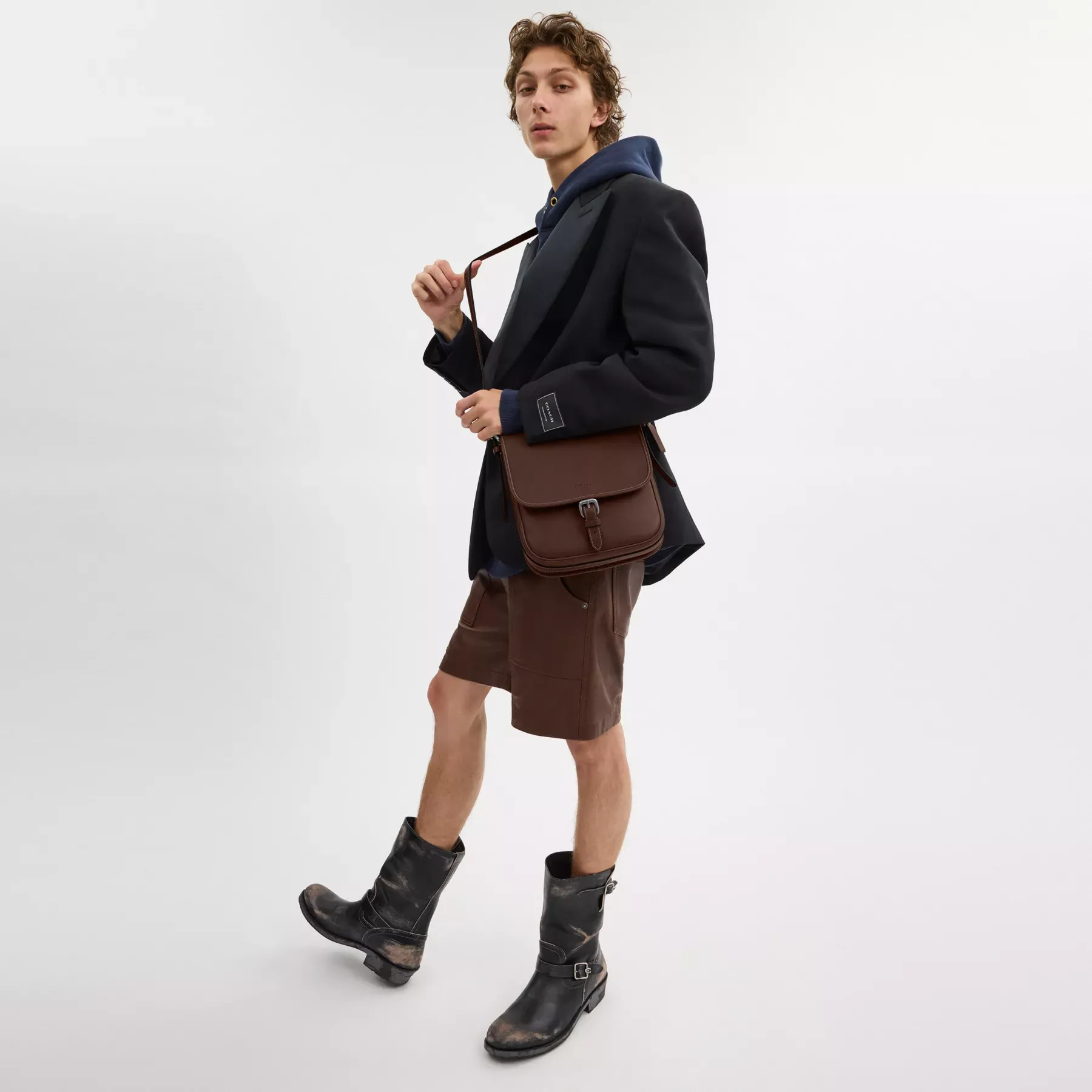 COACH Hitch Flap Crossbody-väska Lönn COACH Hitch Flap Crossbody-väska Lönn