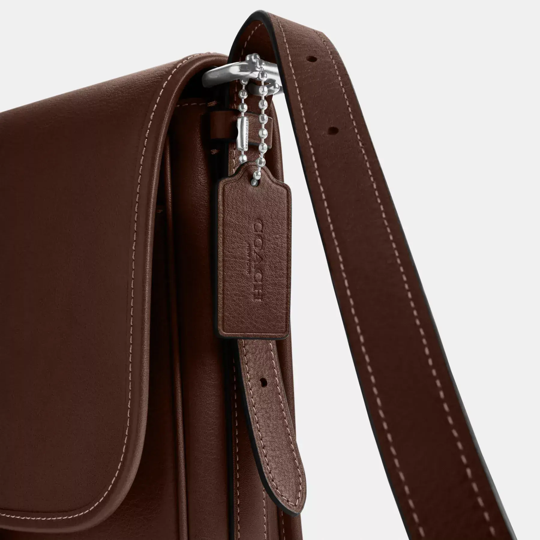 COACH Hitch Flap Crossbody-väska Lönn COACH Hitch Flap Crossbody-väska Lönn