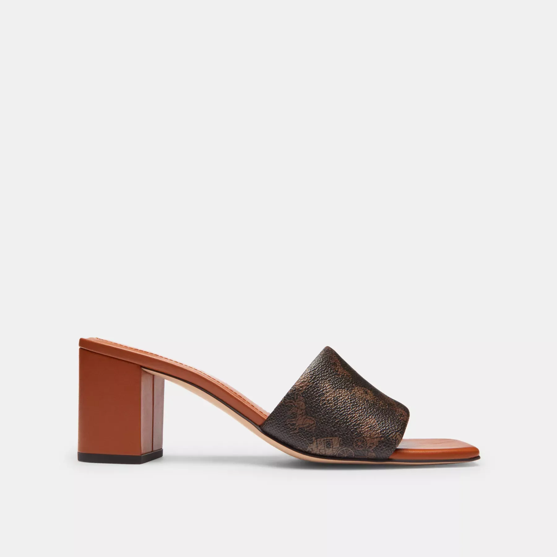COACH Holly Block Häl Sandal Med Häst Och Vagn Print Tryffel/bränd bärnsten