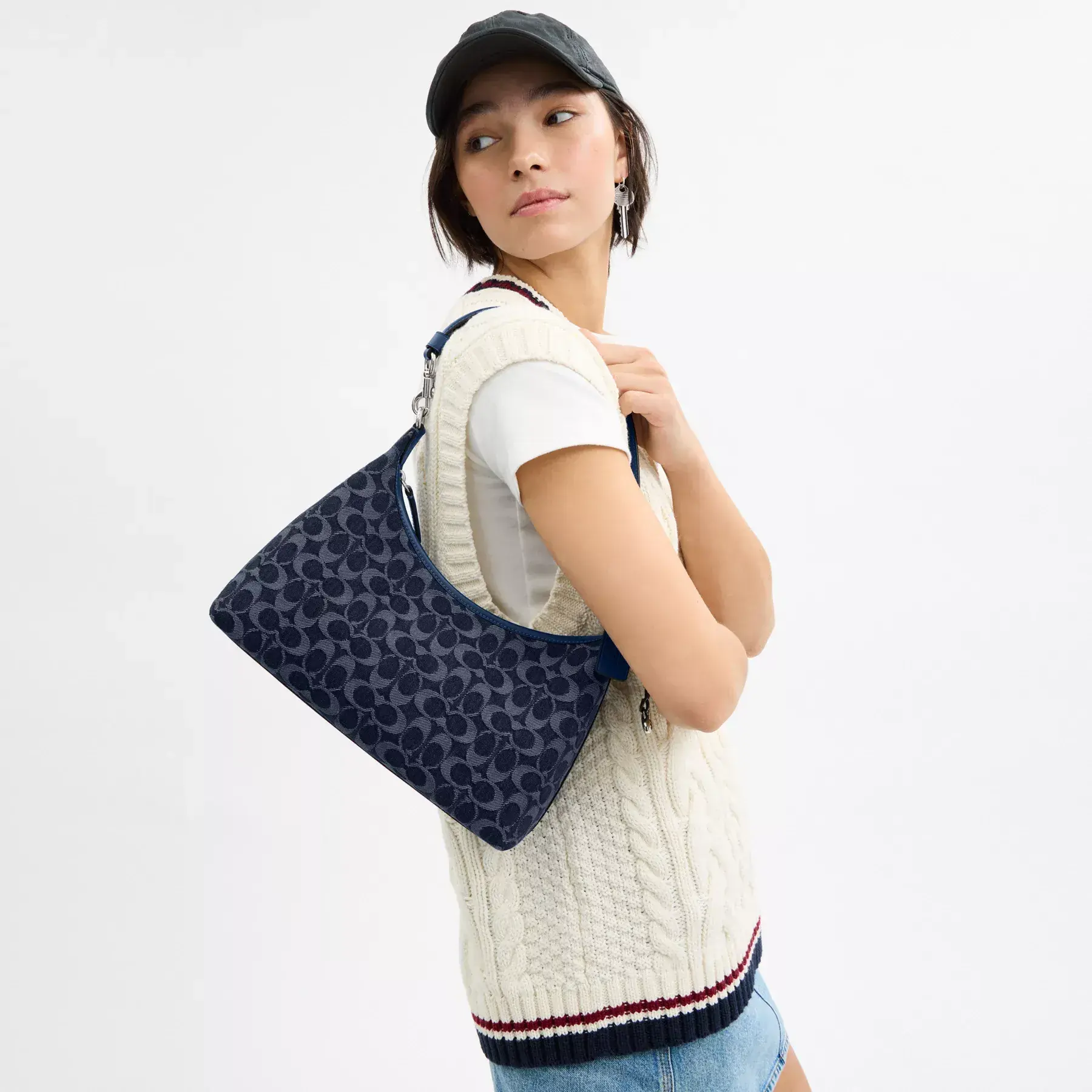 COACH Juliet Axelväska I Signature Denim Deep Blue Multi COACH Juliet Axelväska I Signature Denim Deep Blue Multi