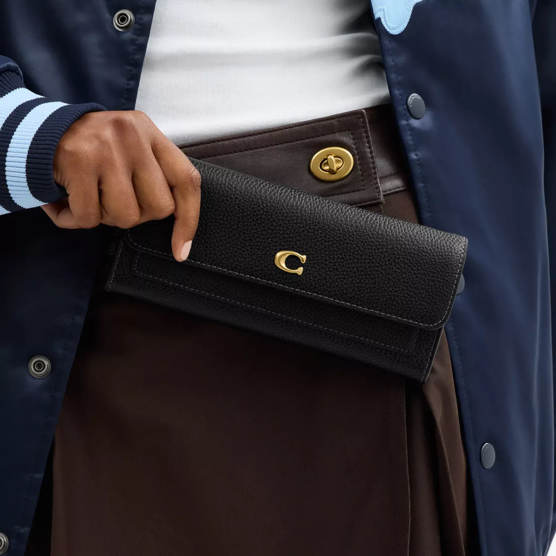 COACH Mila Long Flap Wallet Svart COACH Mila Long Flap Wallet Svart