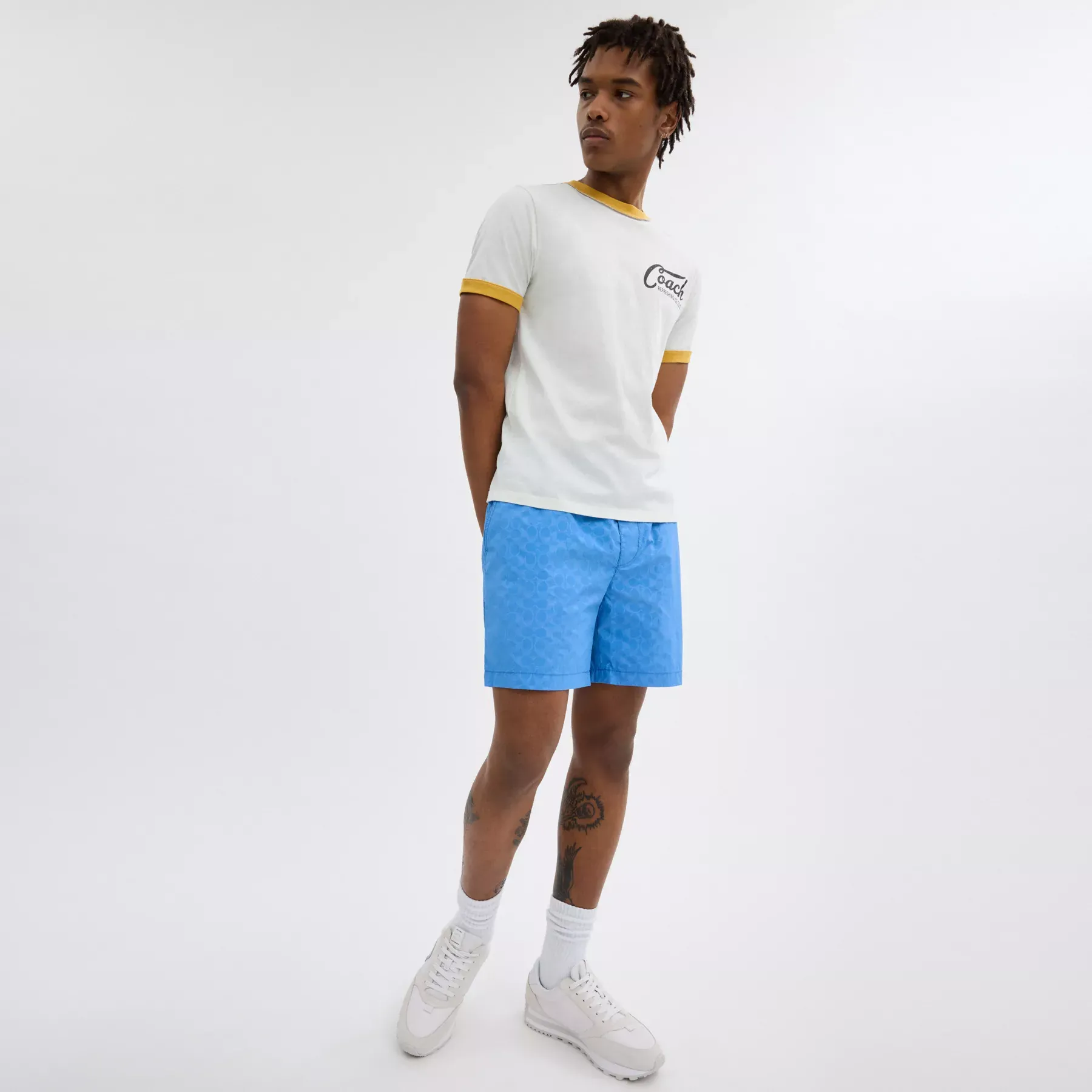 COACH Monokroma shorts i återvunnen nylon Blå COACH Monokroma shorts i återvunnen nylon Blå