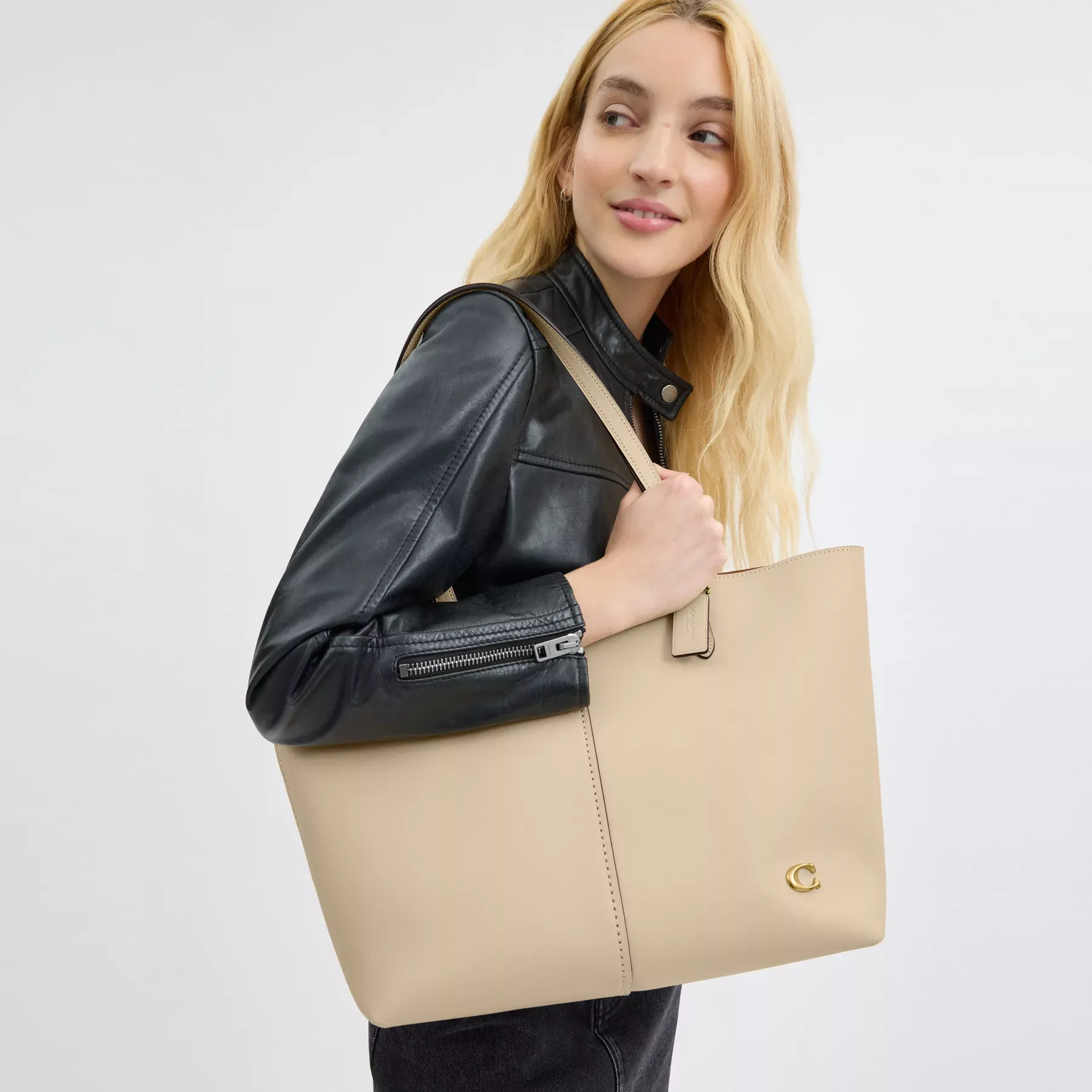 COACH North Tote 32 Elfenben COACH North Tote 32 Elfenben