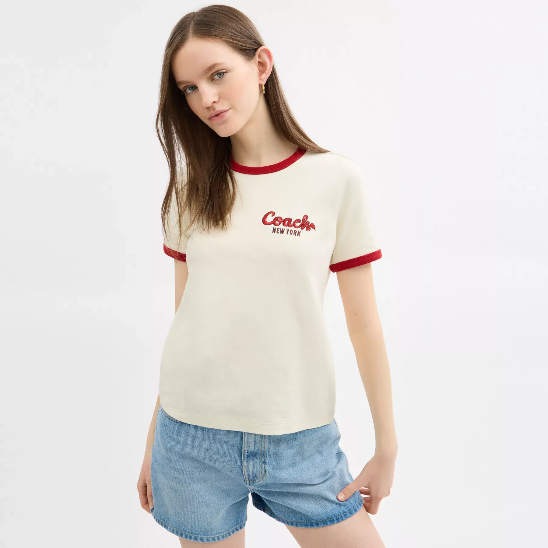 COACH Nyår Ringer T-shirt I Ekologisk Bomull Grädde COACH Nyår Ringer T-shirt I Ekologisk Bomull Grädde