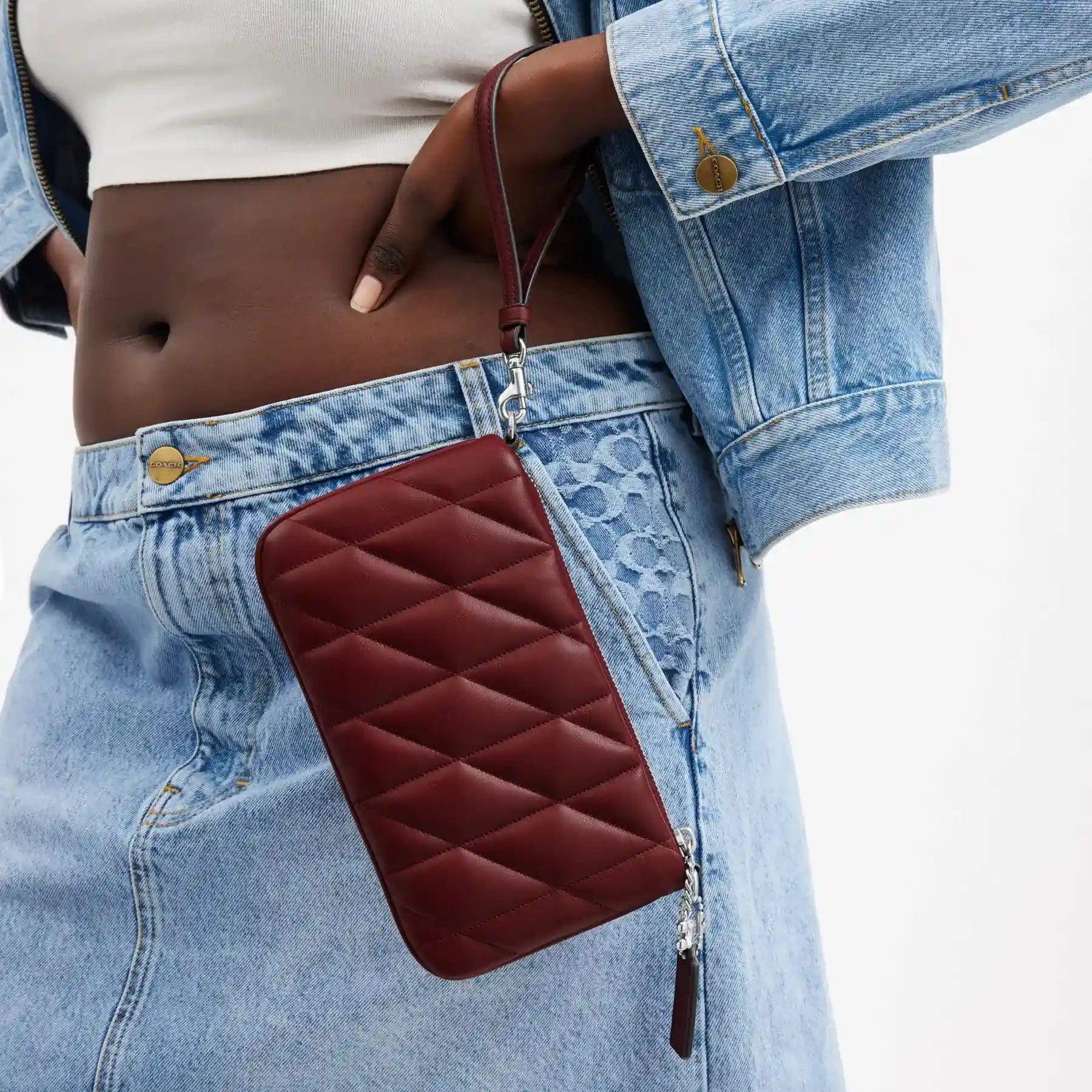 COACH Påse Väska Med Kuddquiltning Mörk Ruby COACH Påse Väska Med Kuddquiltning Mörk Ruby
