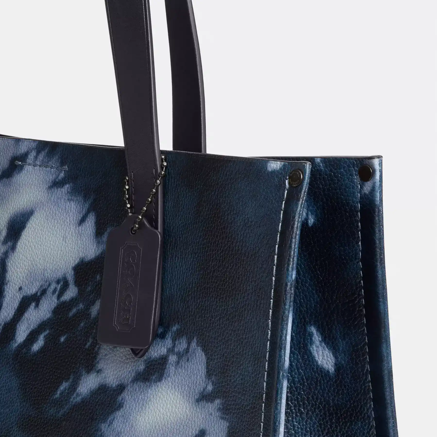 COACH Reläväska med Tie-Dye-tryck Midnight Navy Multi COACH Reläväska med Tie-Dye-tryck Midnight Navy Multi