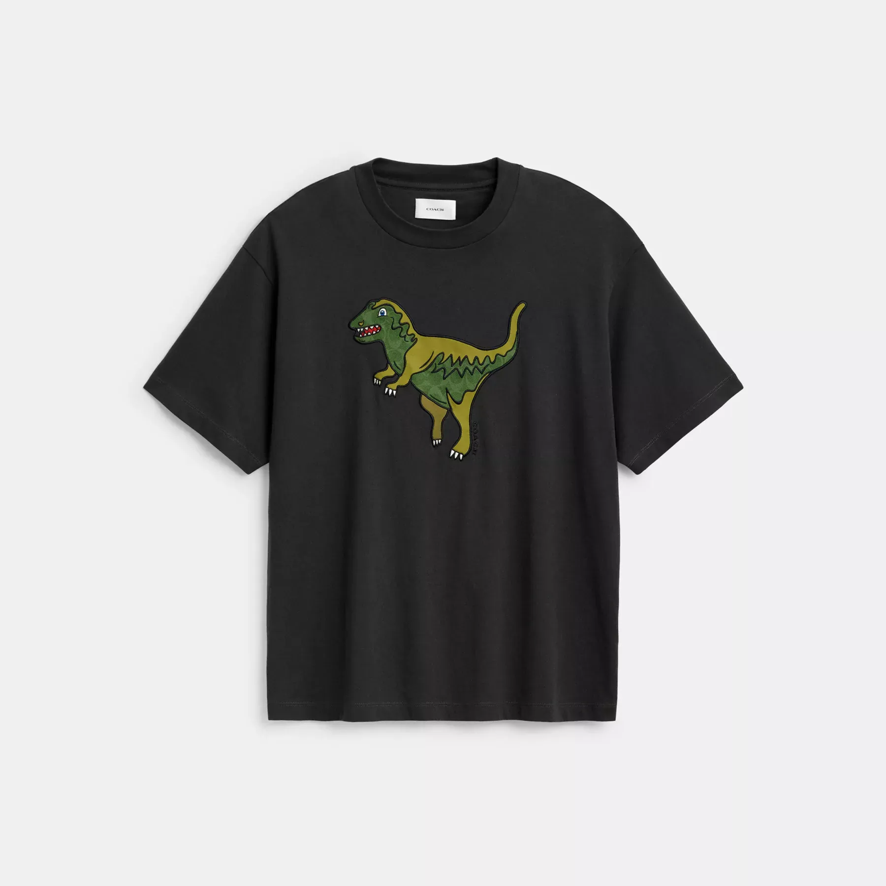 COACH Rexy Relaxed Fit T-shirt i ekologisk bomull Svart COACH Rexy Relaxed Fit T-shirt i ekologisk bomull Svart