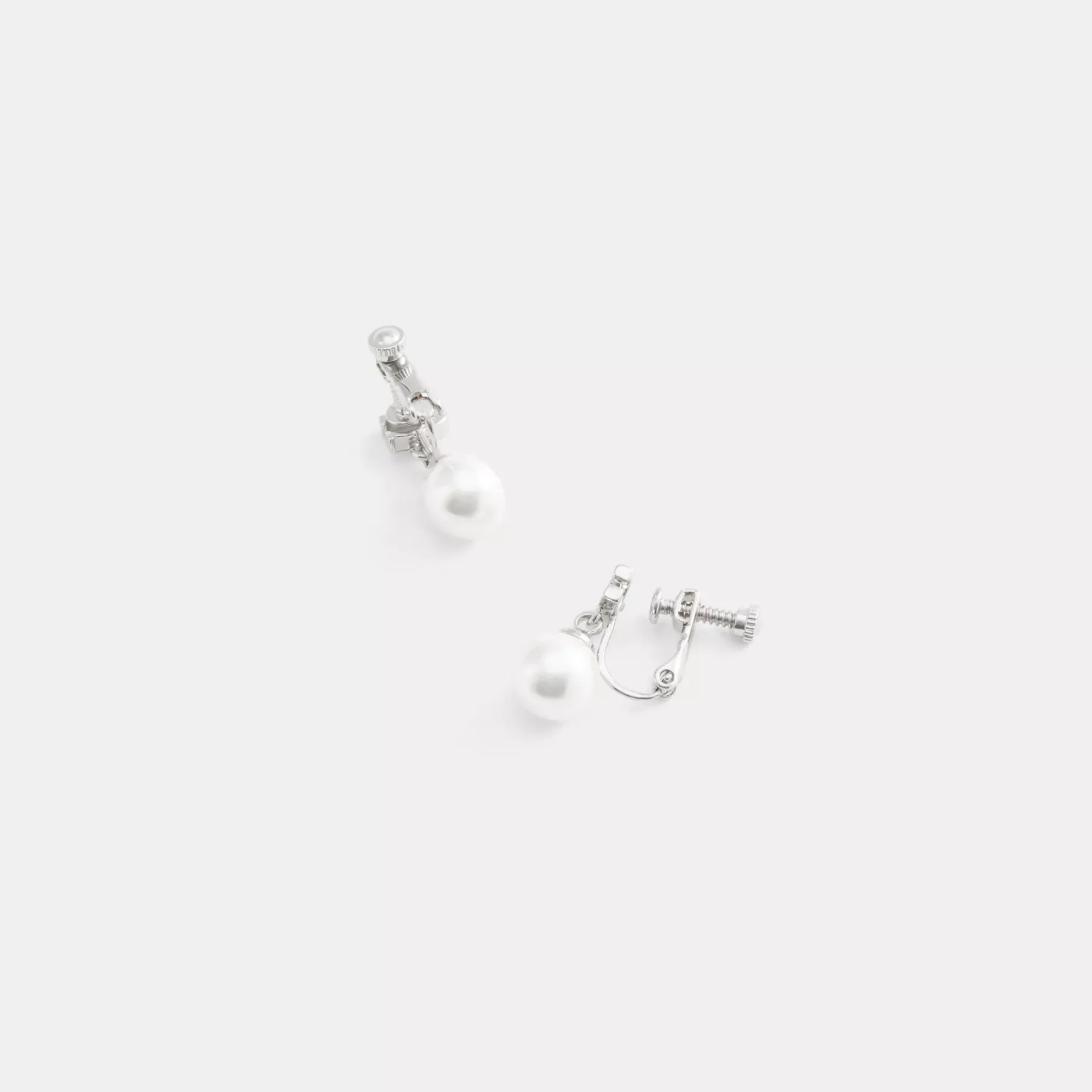 COACH Signature Pearl Drop Clip-On örhängen Silver/Pärla