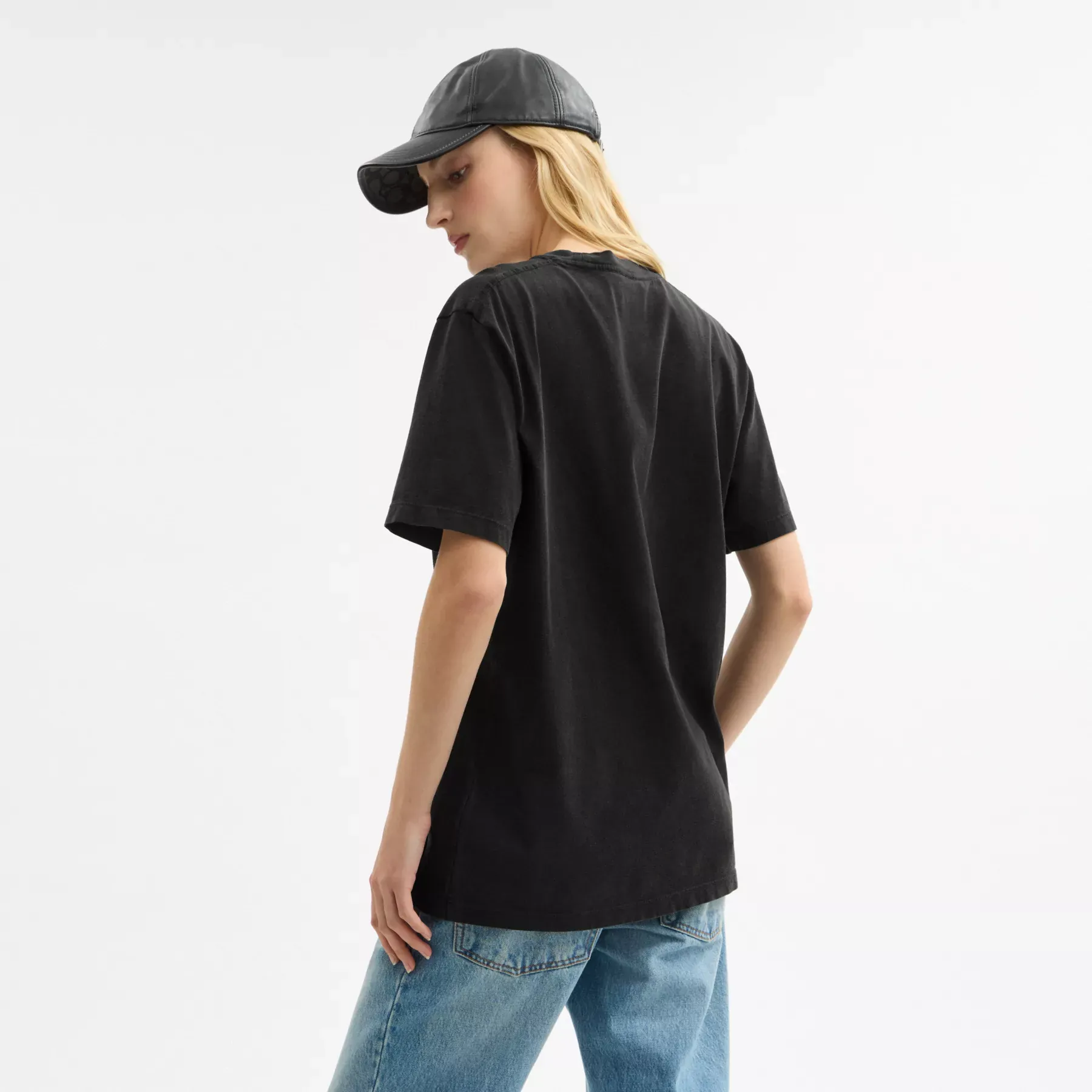 COACH The Hangtags Heavy Metal T-shirt i ekologisk bomull Svart COACH The Hangtags Heavy Metal T-shirt i ekologisk bomull Svart