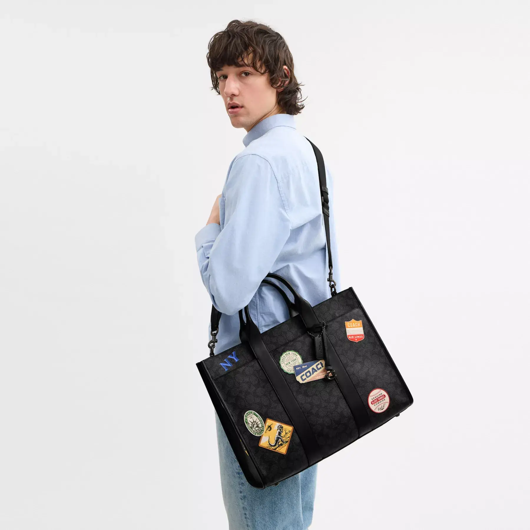 COACH Wesley Tote I Signature Canvas Med Plåster Charcoal Multi COACH Wesley Tote I Signature Canvas Med Plåster Charcoal Multi
