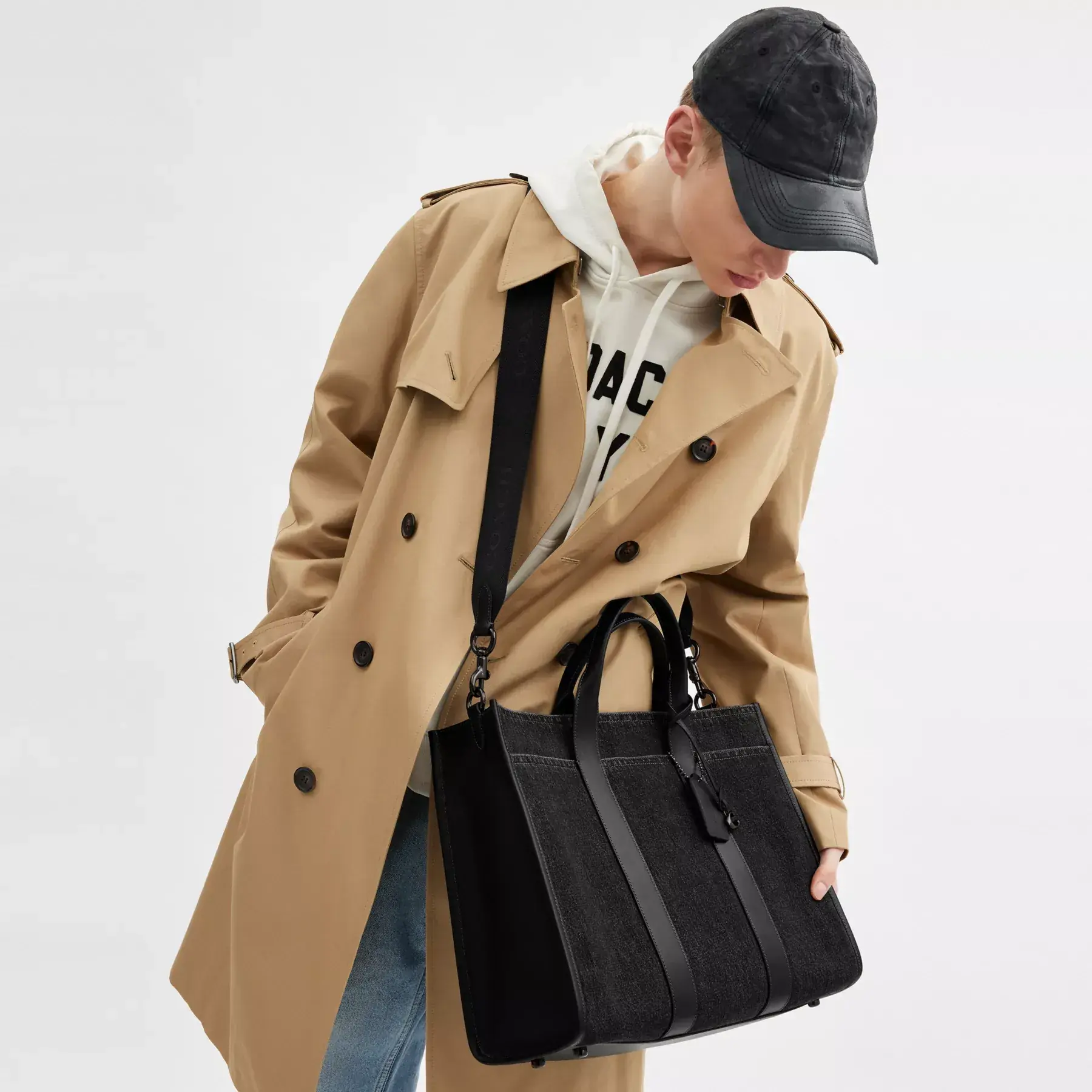 COACH Wesley Tote In Denim Tvättad svart COACH Wesley Tote In Denim Tvättad svart