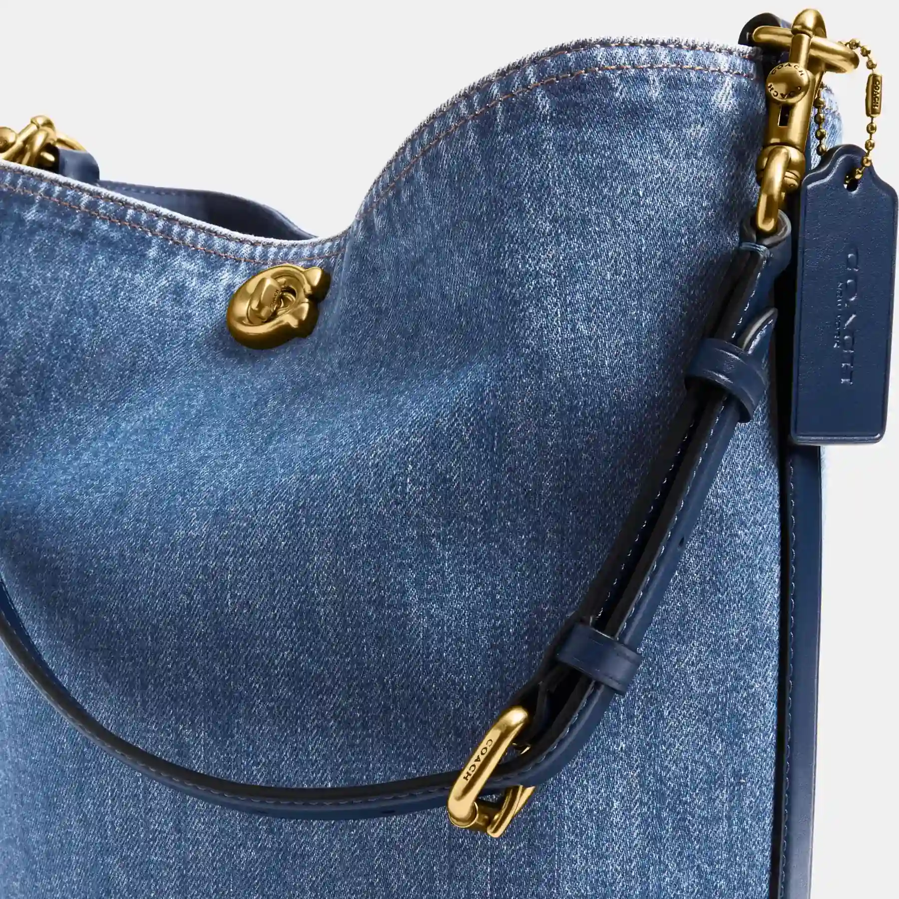 COACH Willow Soft Bucket Bag Djupblå COACH Willow Soft Bucket Bag Djupblå